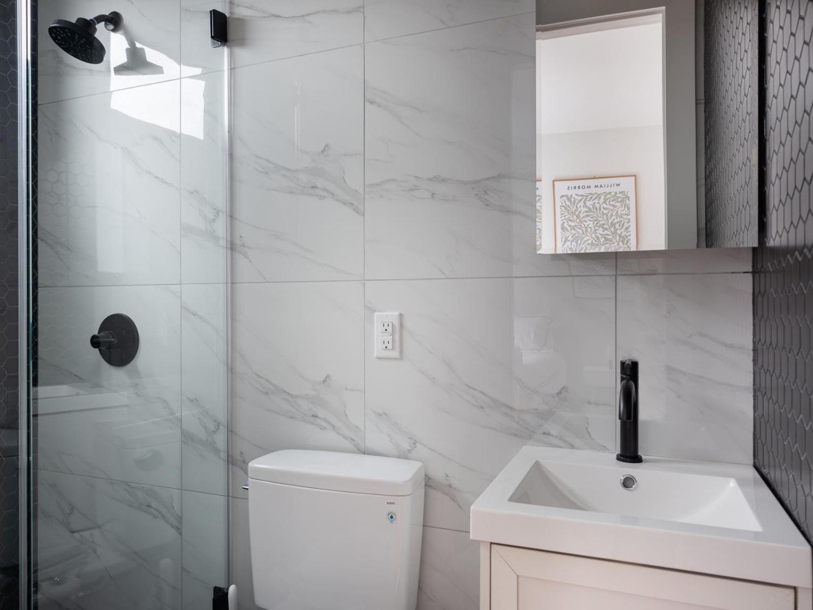 Three Bedroom Brooklynite Suite! New York Eksteriør bilde
