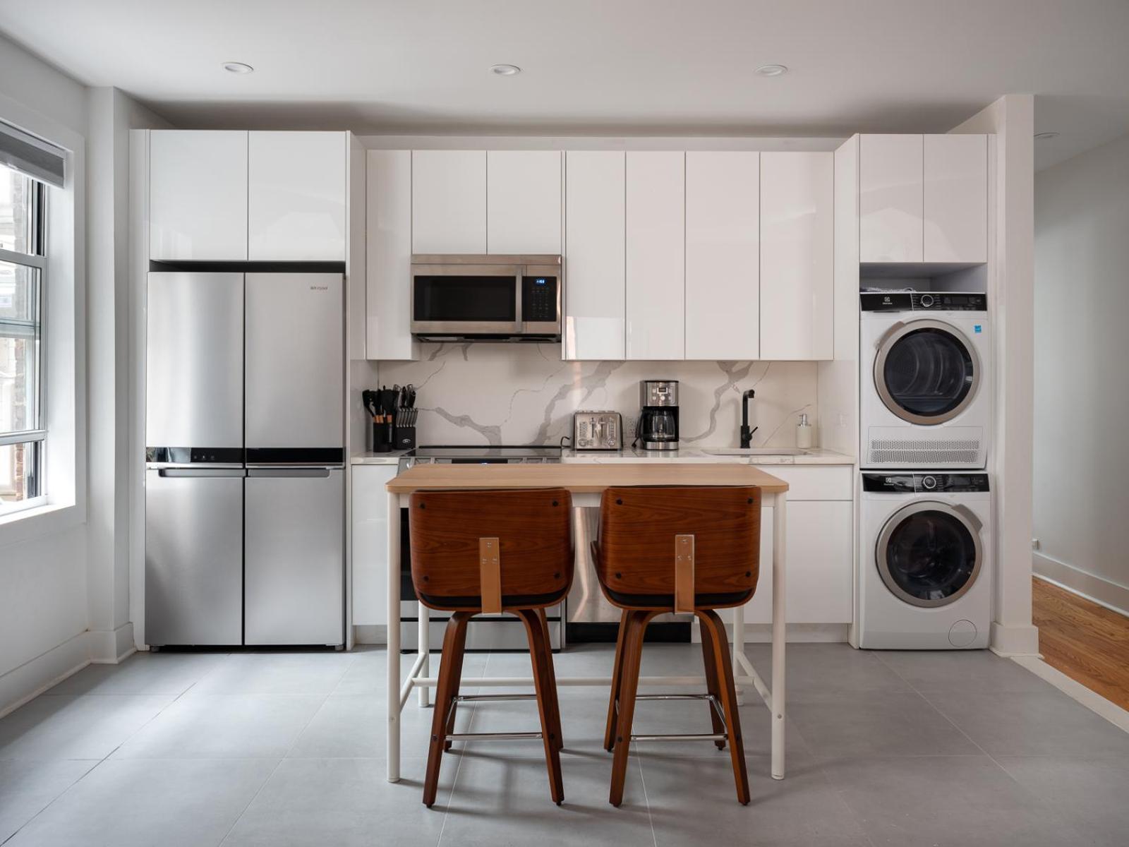 Three Bedroom Brooklynite Suite! New York Eksteriør bilde